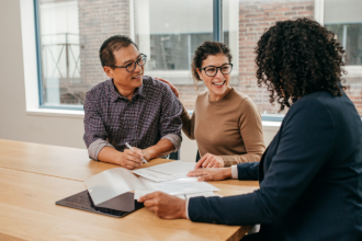 A Checkin Adm protege seu Airbnb contra prejuízos com gestão profissional.