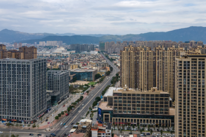 Alex Nabuco dos Santos revela como cidades médias estão se tornando o novo polo de valorização e crescimento no Brasil.