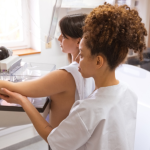 A prevenção do câncer de mama é um cuidado essencial com a qualidade de vida, tema que Vinicius Tadeu Sattin Rodrigues destaca como prioridade para uma vida mais saudável.